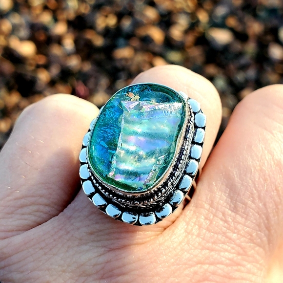 New Dichroic Glass Silver Ring. - Picture 5 of 7
